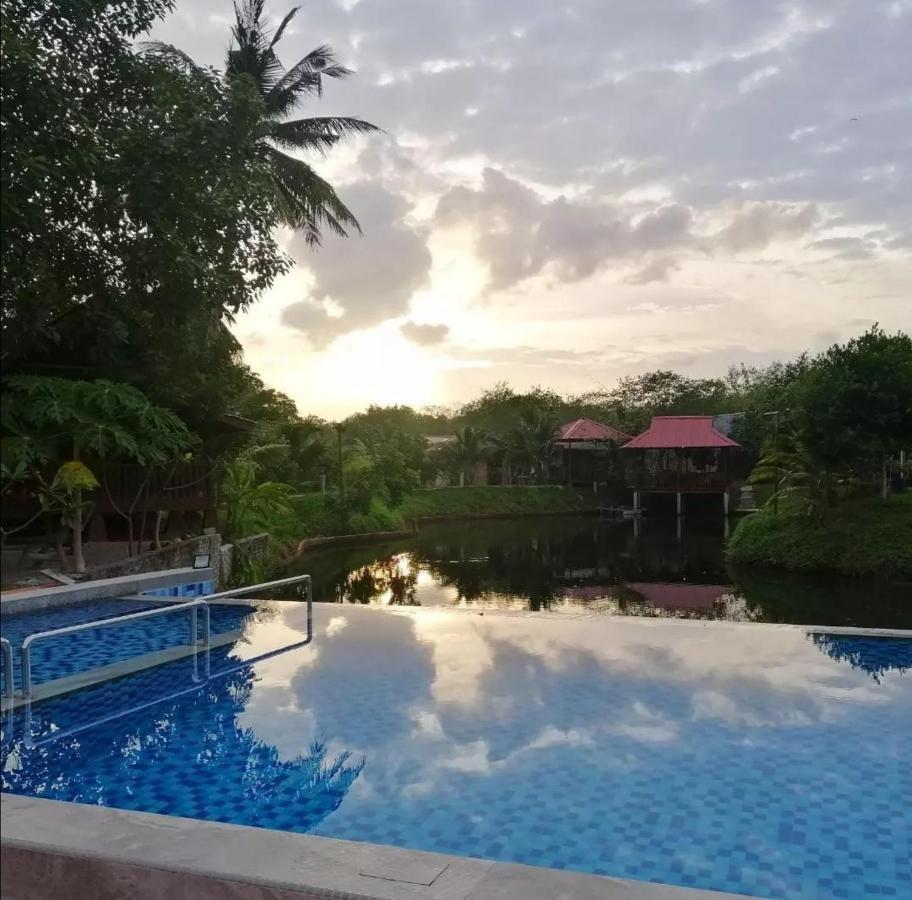 Api-Api Eco Chalet Pantai Kok Ngoại thất bức ảnh
